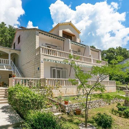 Apartments By The Sea Brela, Makarska - 18356 Ngoại thất bức ảnh