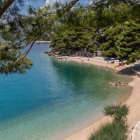 Apartments By The Sea Brela, Makarska - 18356 Ngoại thất bức ảnh