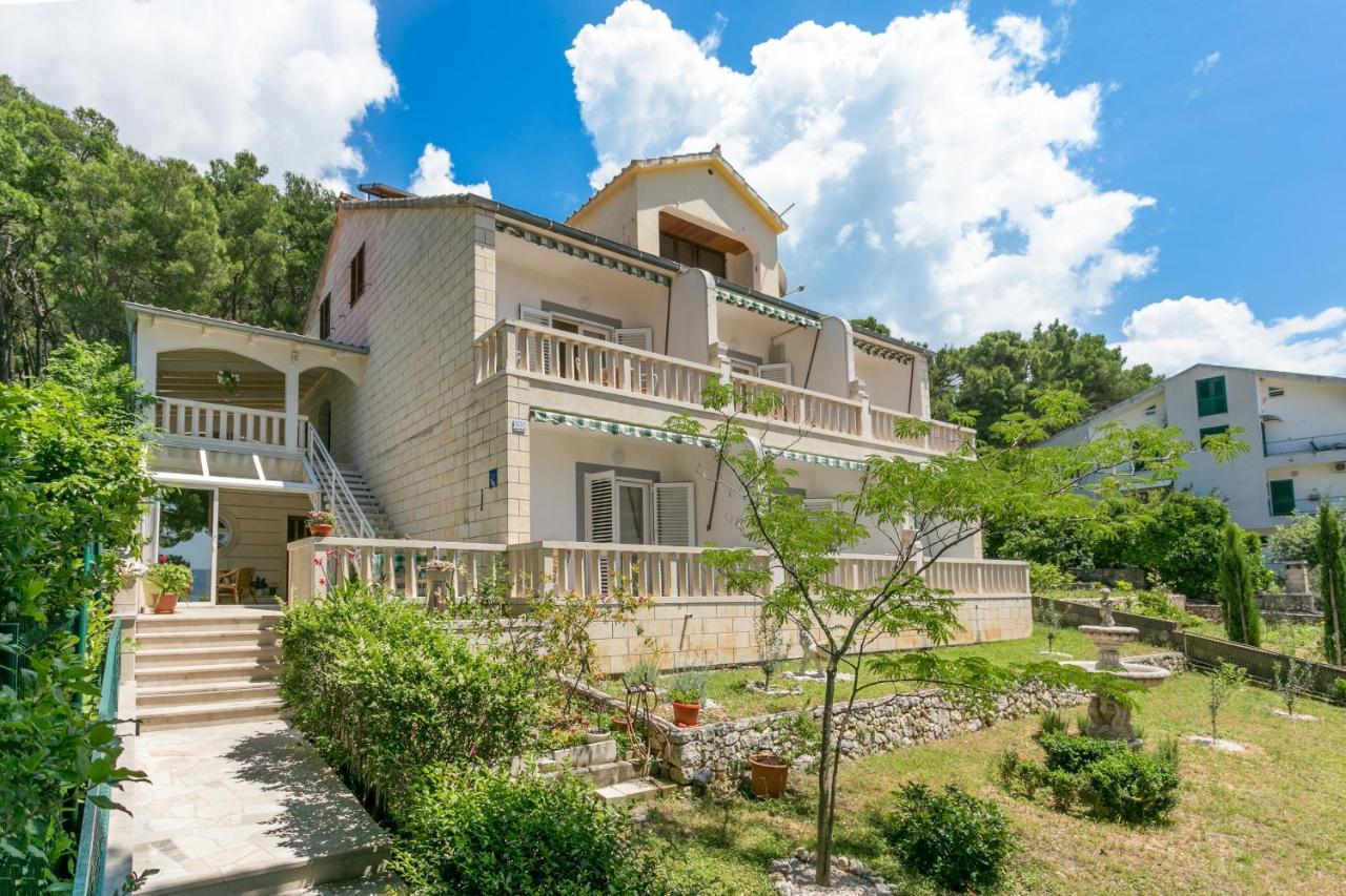 Apartments By The Sea Brela, Makarska - 18356 Ngoại thất bức ảnh