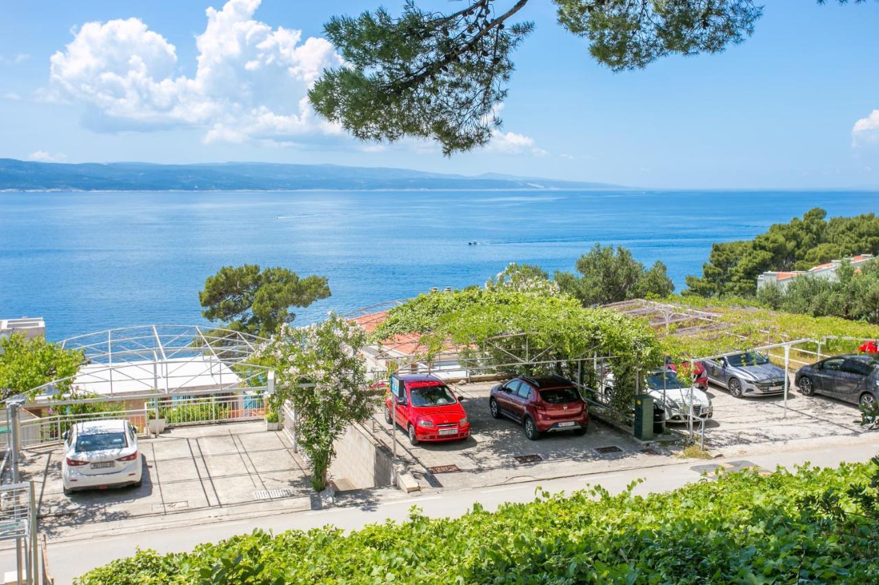 Apartments By The Sea Brela, Makarska - 18356 Ngoại thất bức ảnh