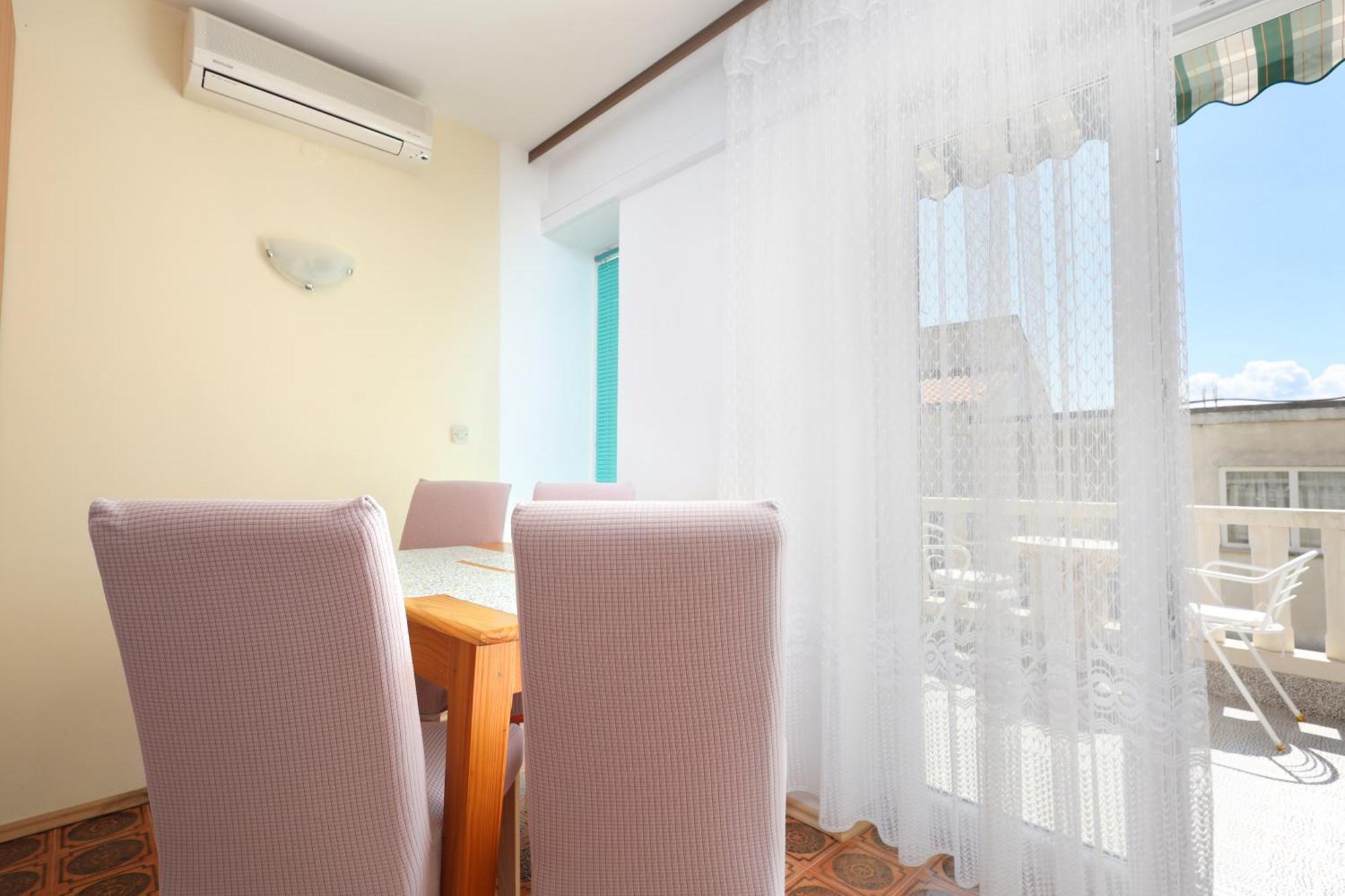 Apartments By The Sea Brela, Makarska - 18356 Ngoại thất bức ảnh