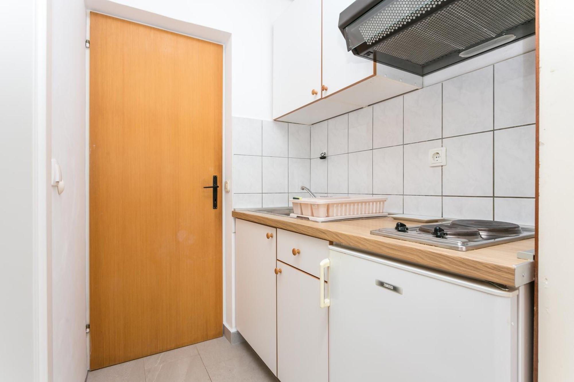 Apartments By The Sea Brela, Makarska - 18356 Ngoại thất bức ảnh