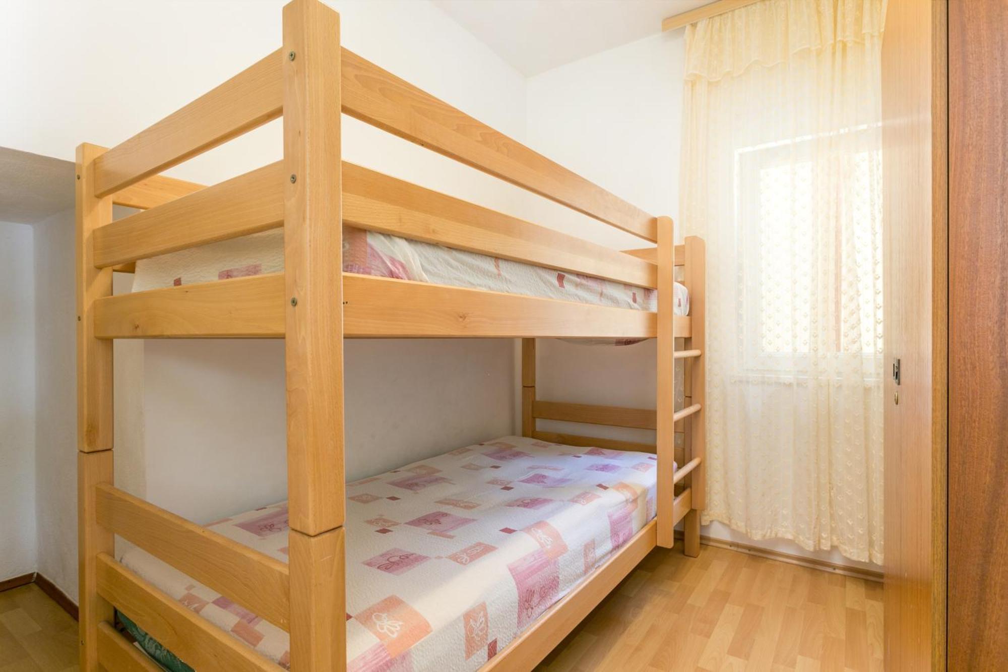 Apartments By The Sea Brela, Makarska - 18356 Ngoại thất bức ảnh