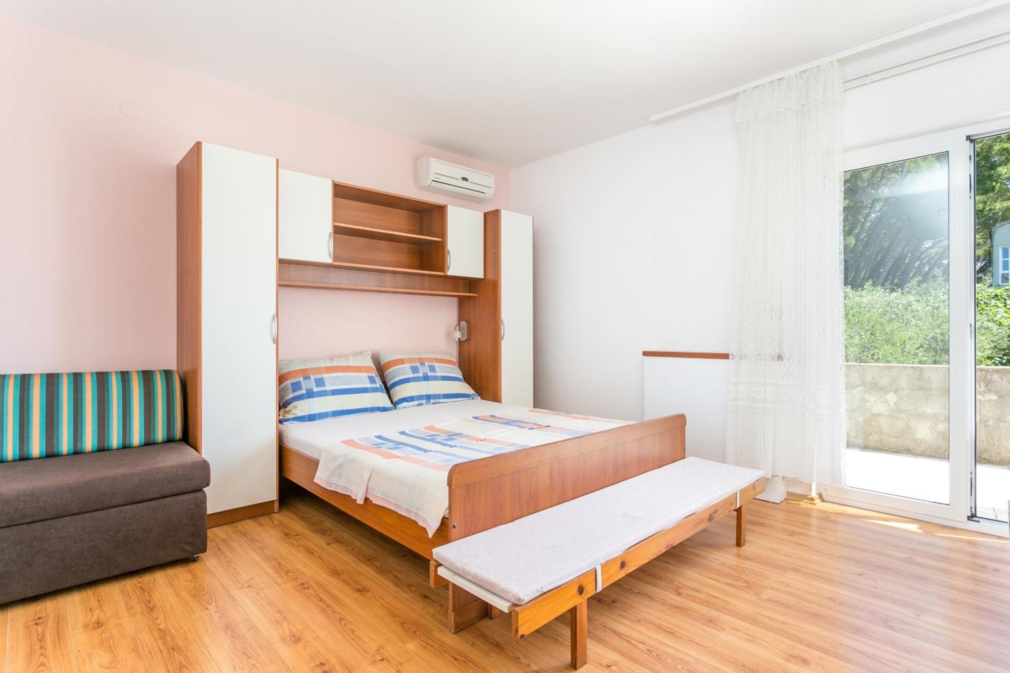 Apartments By The Sea Brela, Makarska - 18356 Ngoại thất bức ảnh